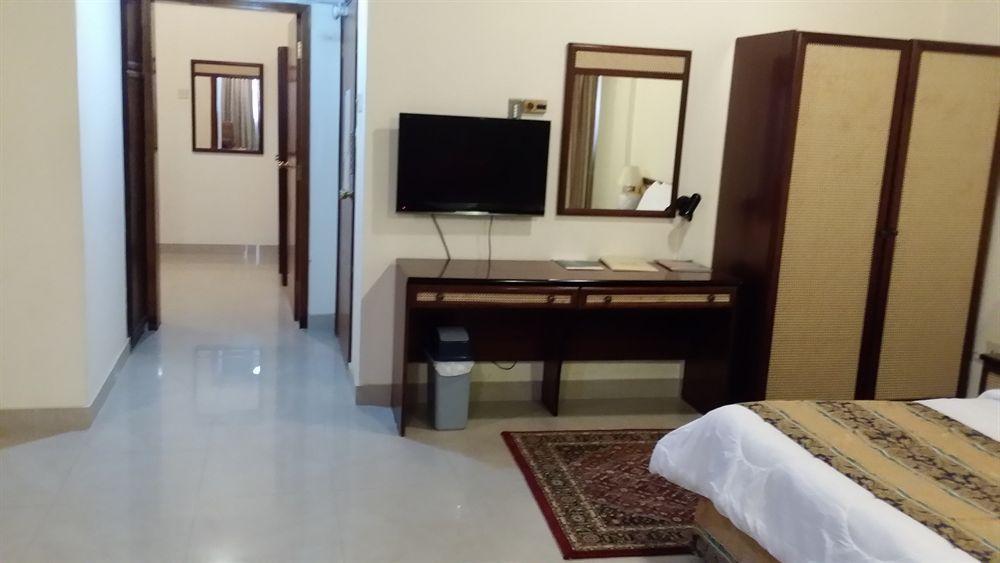 Atlas Hotel Al Manamah Esterno foto