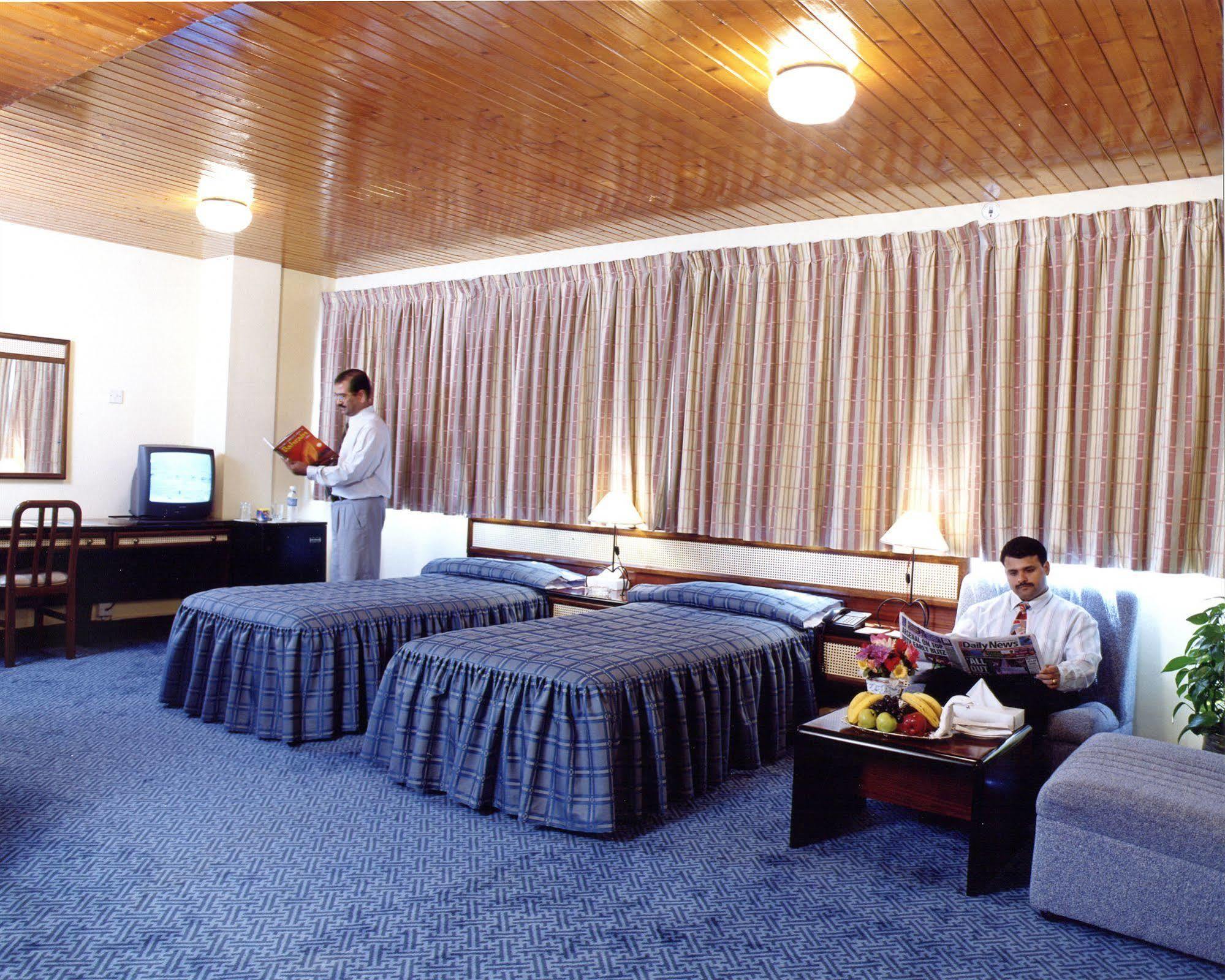 Atlas Hotel Al Manamah Esterno foto