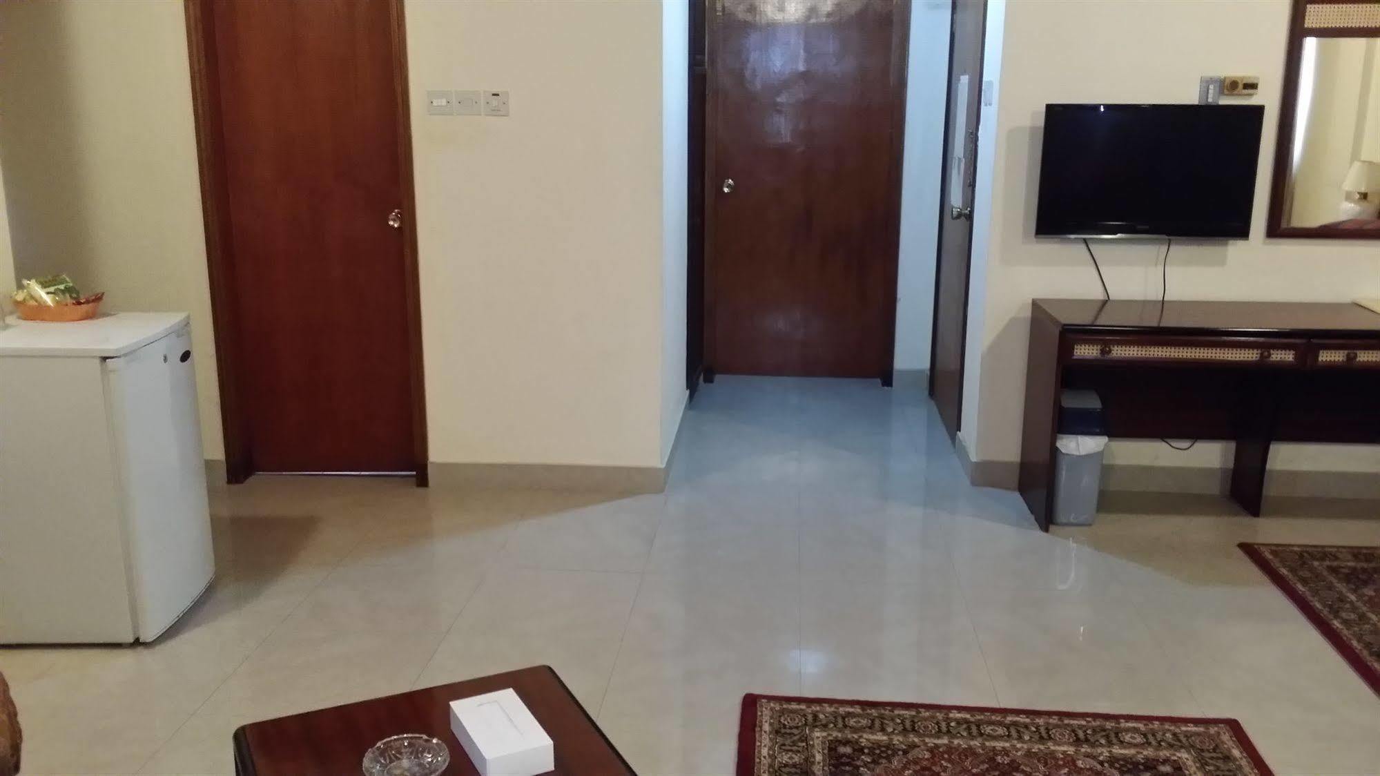 Atlas Hotel Al Manamah Esterno foto