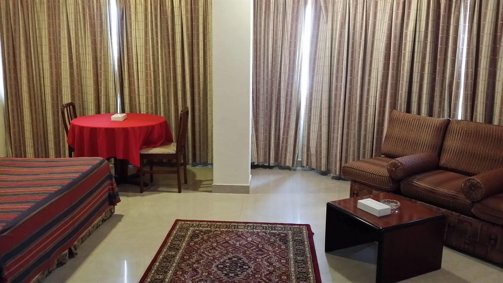 Atlas Hotel Al Manamah Esterno foto